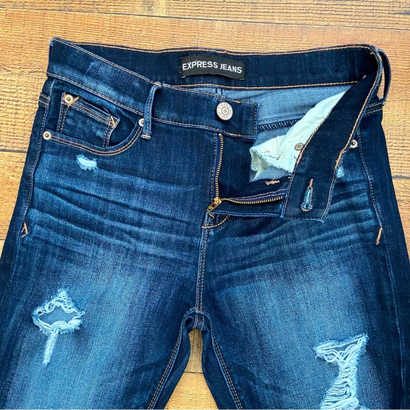 EXPRESS Mid-Rise Distressed Skinny Jeans - Picture 5 of 10